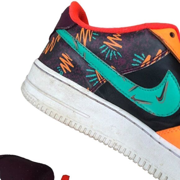 RARE 2018 Nike Air Force 1 Low What The 90s Size 8.5 - Picture 4 of 16